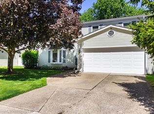 41944 Cherry Hill Rd, Novi, MI 48375