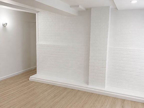 2nd image of 3 Lockman Pl Floor 1