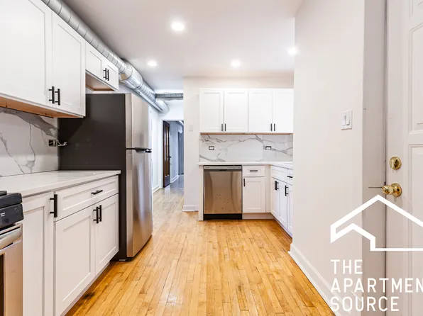 3838 W George St APT 2e, Chicago, IL 60618