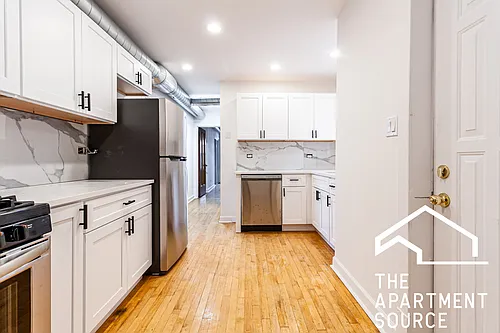 3838 W George St #2E Photo 1