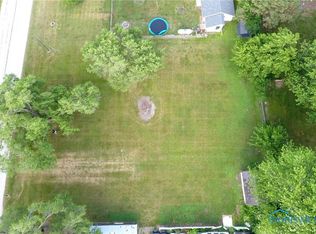 3045 Latcha Rd, Millbury, OH 43447