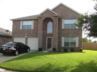 1209 Halifax Ln, Forney, TX