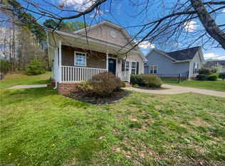 1652 Farningham Ln, Burlington, NC 27215