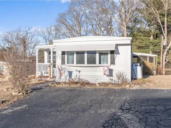 21 Lane #A, Coventry, RI 02816