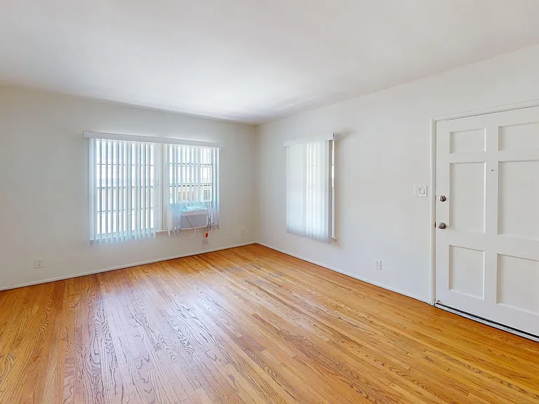 Beautiful 2 bedroom in Arcadia! — Photo 2
