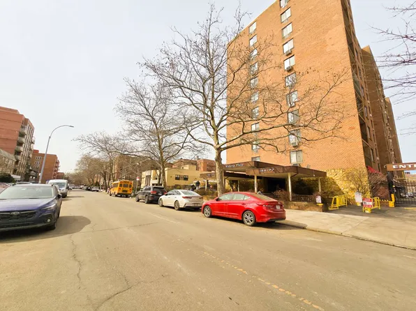 144-77 Roosevelt Ave #8F, Flushing, NY 11354