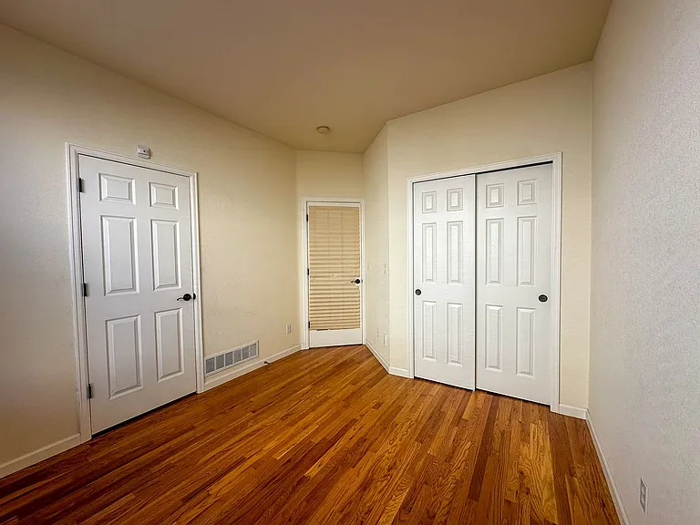 7856 Stonedale Dr — Photo 23