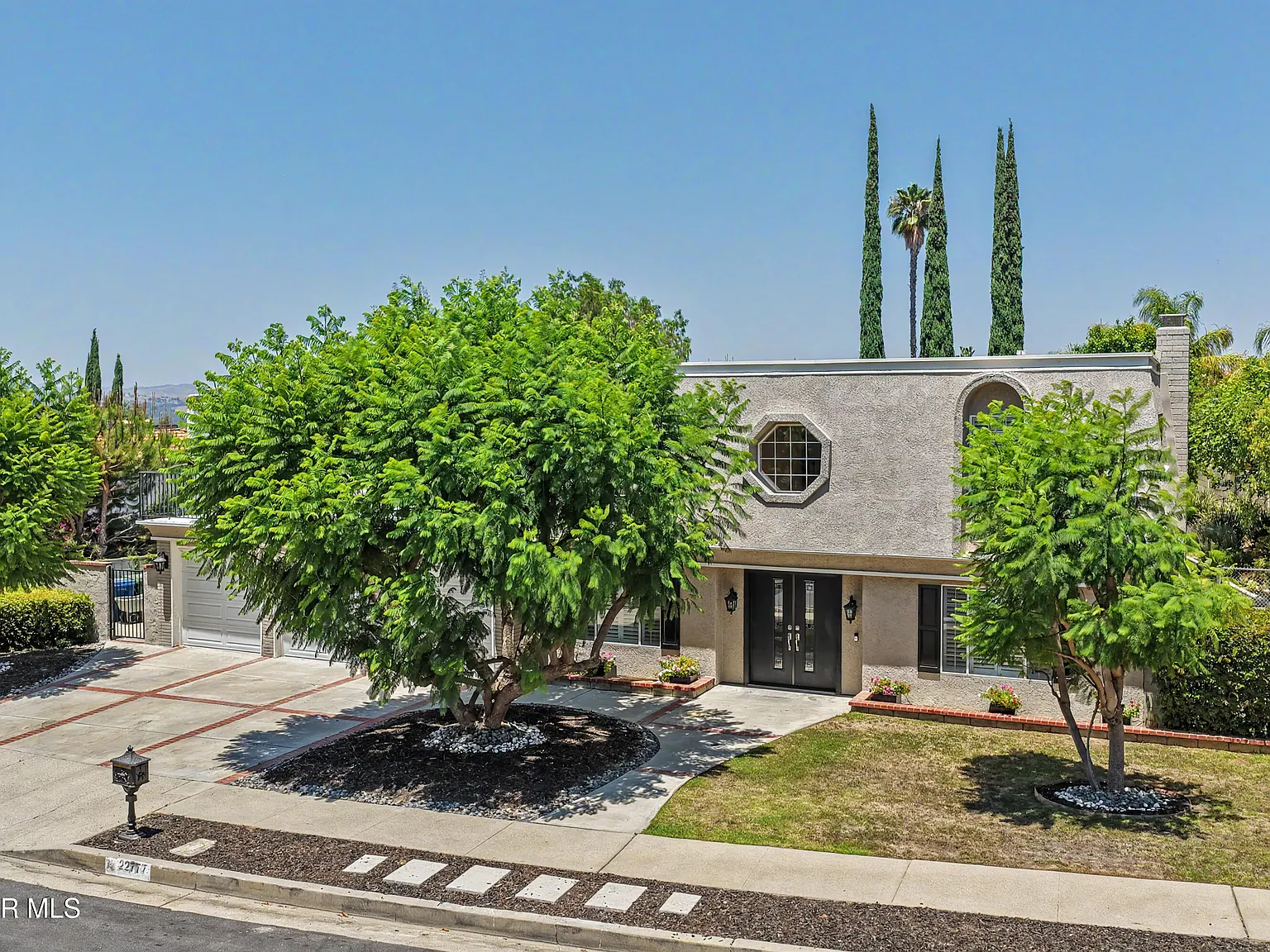 5 bed, 3198 sqft, $9,800 — Photo 1