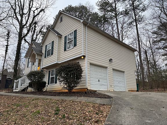 3rd image of 2651 Linnwood Dr SE