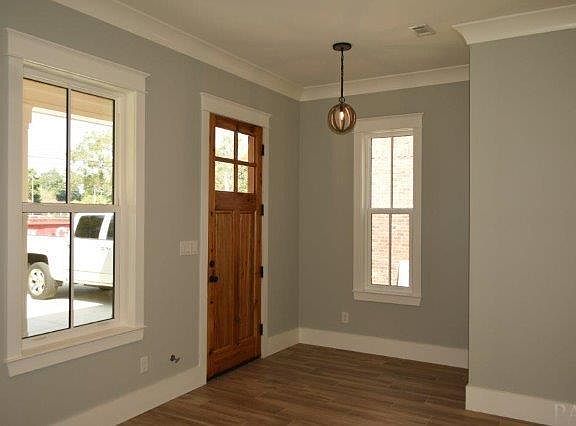 3rd image of 1317 Desoto St