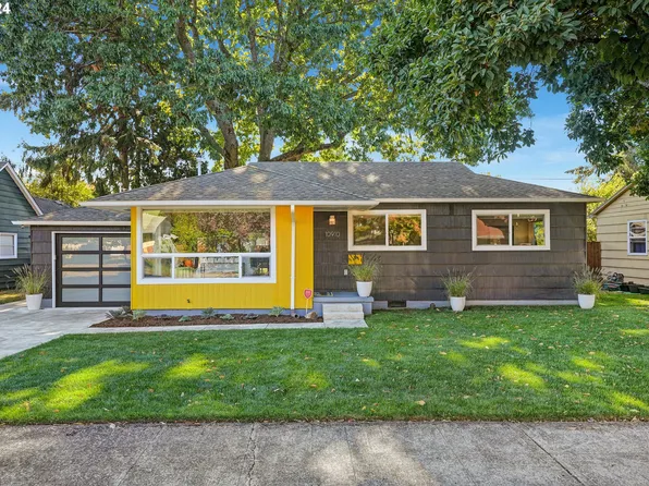 10910 NE Tillamook St, Portland, OR 97220