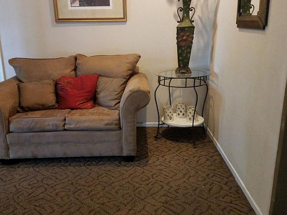 3rd image of 1259 S Camden Dr APT 1C