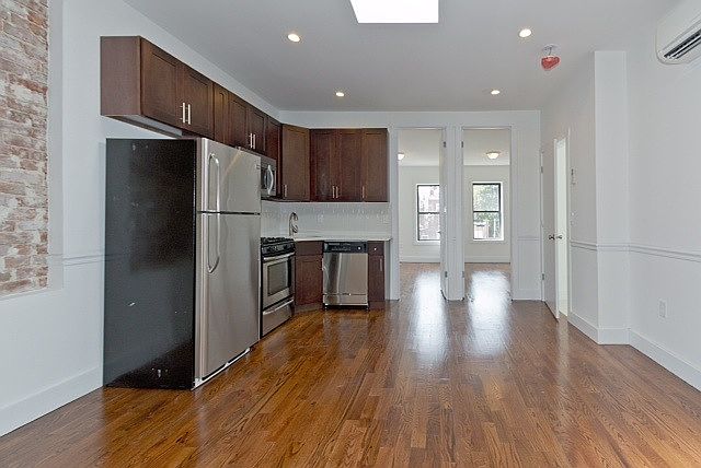 1st image of 273 Sumpter St APT 1