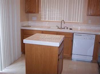 3rd image of 7560 Edgerton Dr