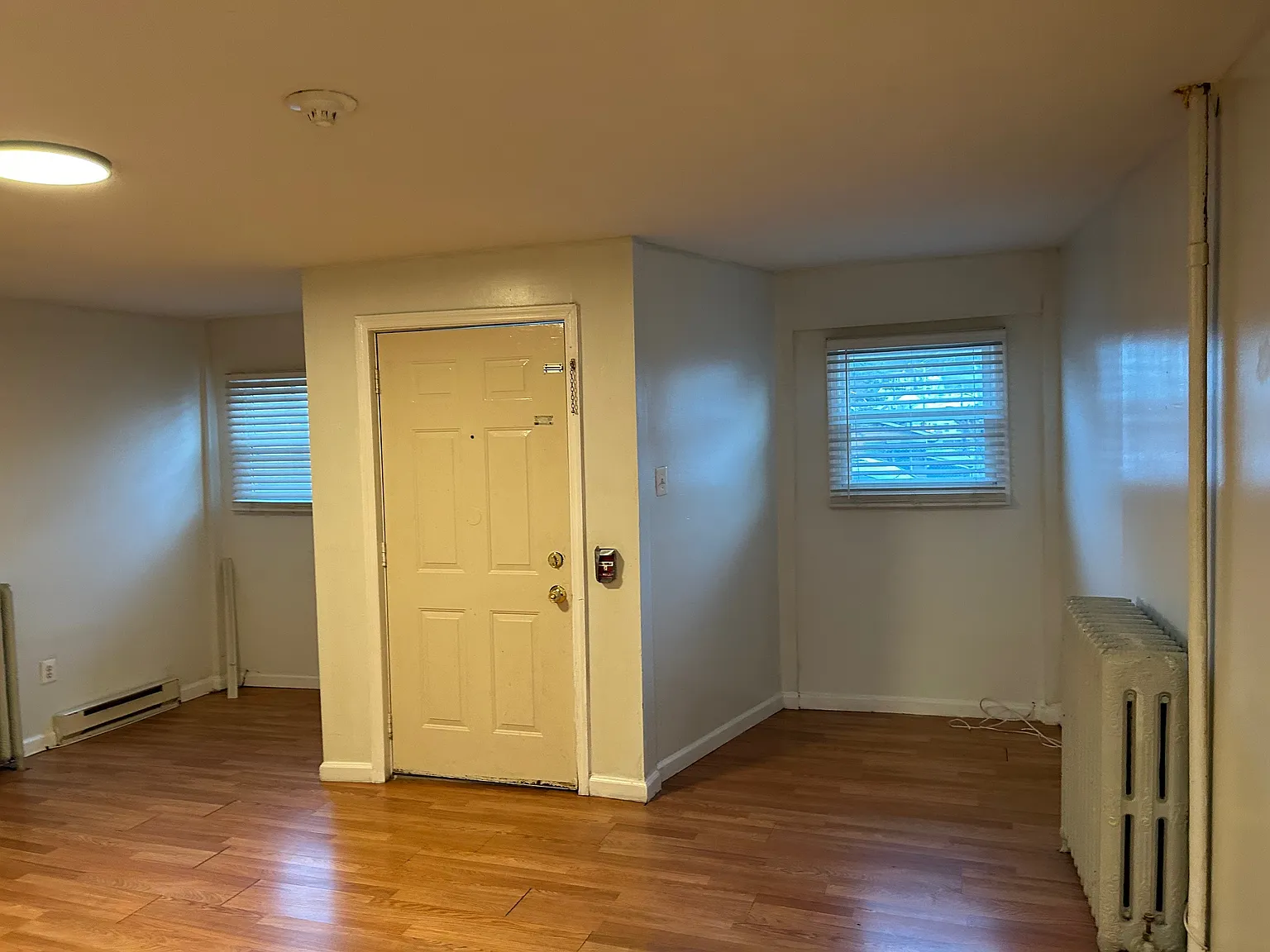 3 bed, $1,365 — Photo 2