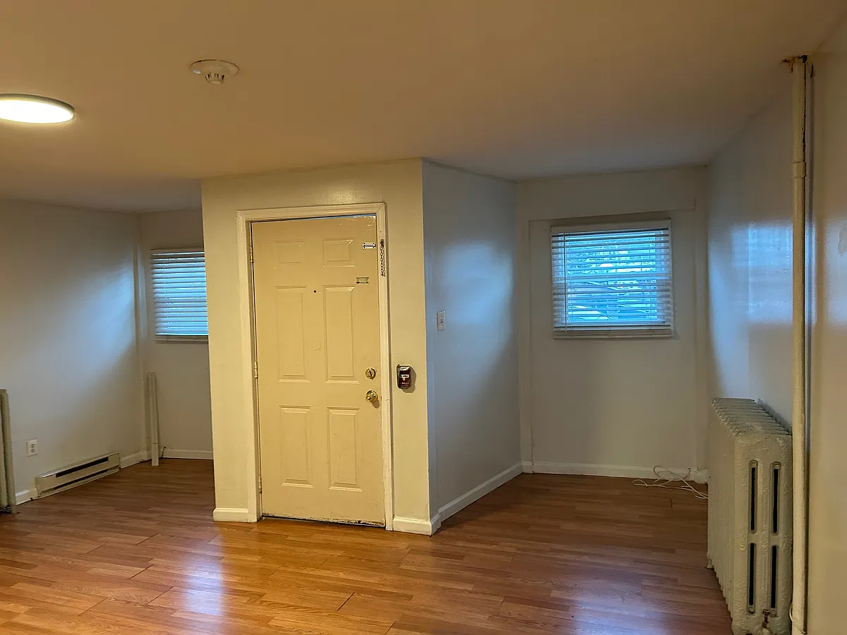 Building Photo - 173 W Ridge St #3
