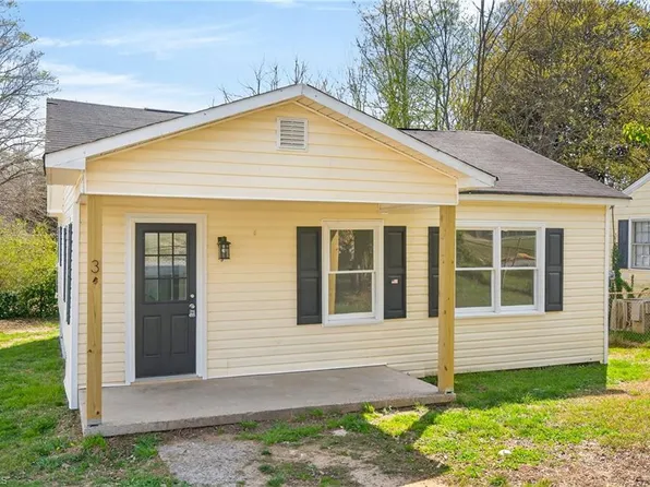 3 Circle Dr, Reidsville, NC 27320