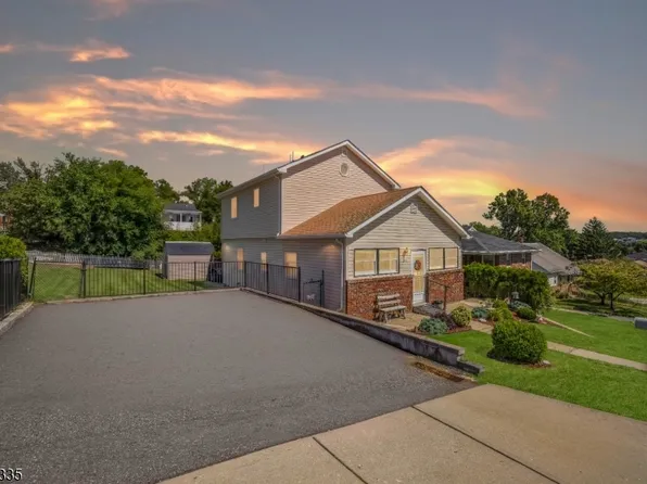 212 Gordon Ave, Totowa Boro, NJ 07512