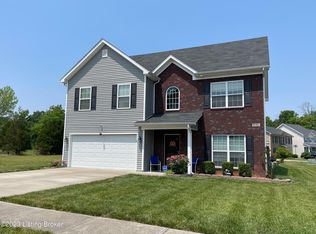 9101 River Trail Dr, Louisville, KY 40229