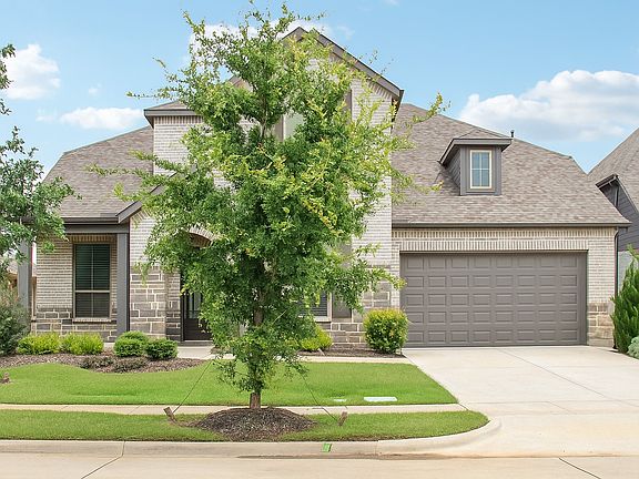 2nd image of 1329 Stoneleigh Pl