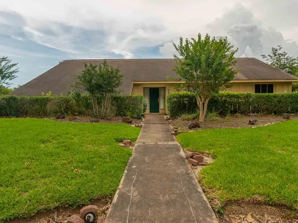 990 Brandywine St, Beaumont, TX 77706