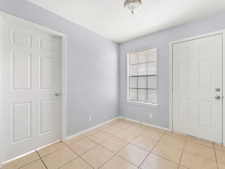 3802 Foust Trl — Photo 7