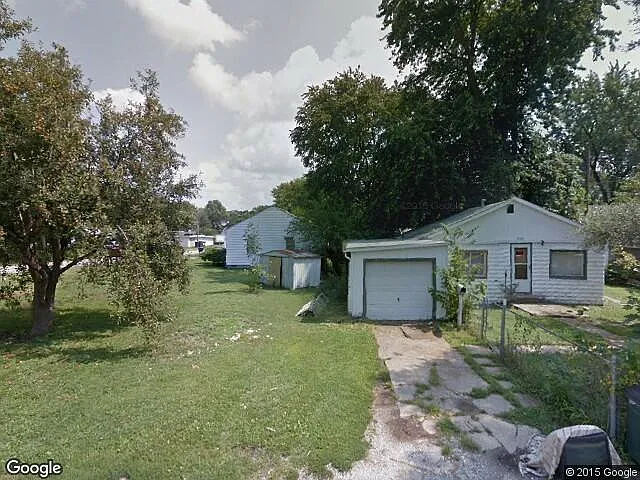 1206 N Elm St photo 1