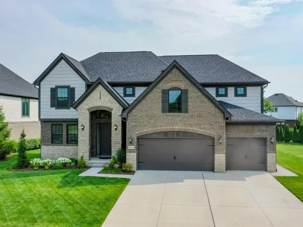 49134 Monarch Dr, Macomb, MI 48044