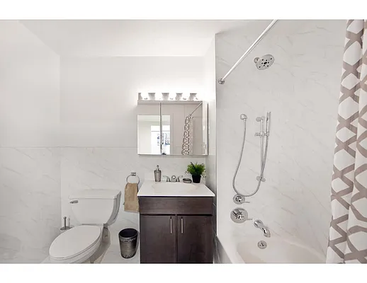 Rented by R New York | media 4