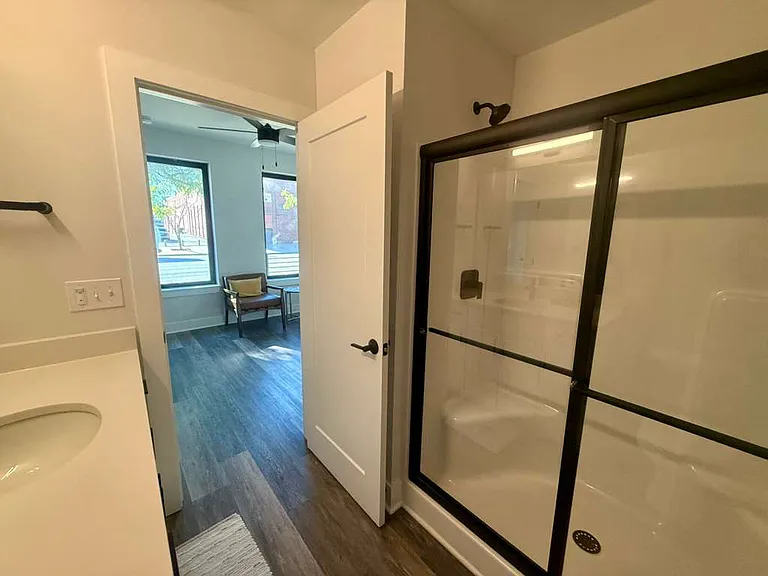 1495 Superior Ave — Photo 6