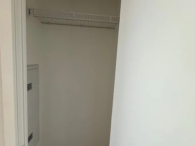 448 Burnhamthorpe Rd W #4009 — Photo 8