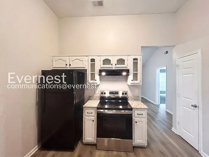 10721 Ridgefield Dr — Photo 5