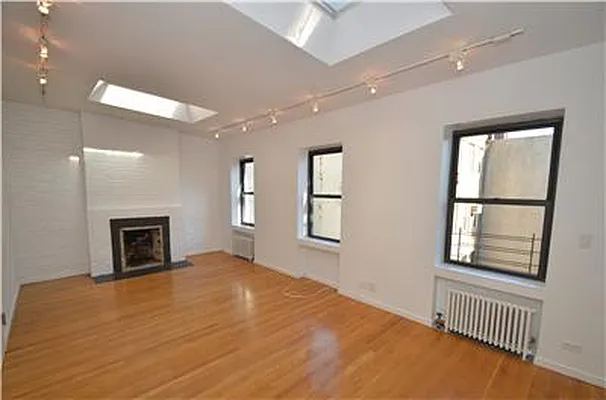 Rented by Buchbinder & Warren | media 5