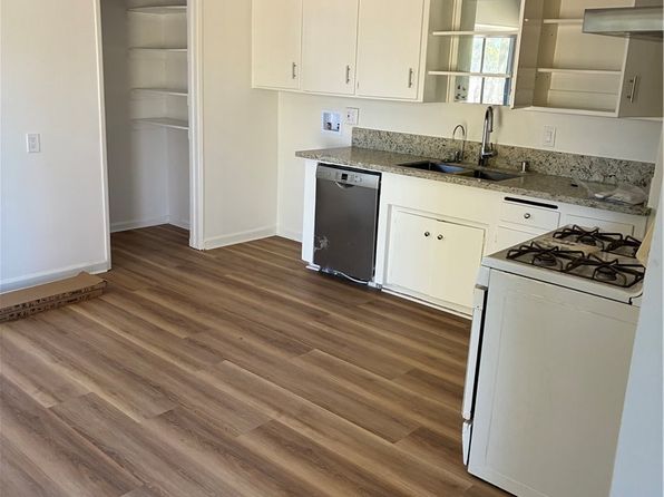 863 Morada Pl