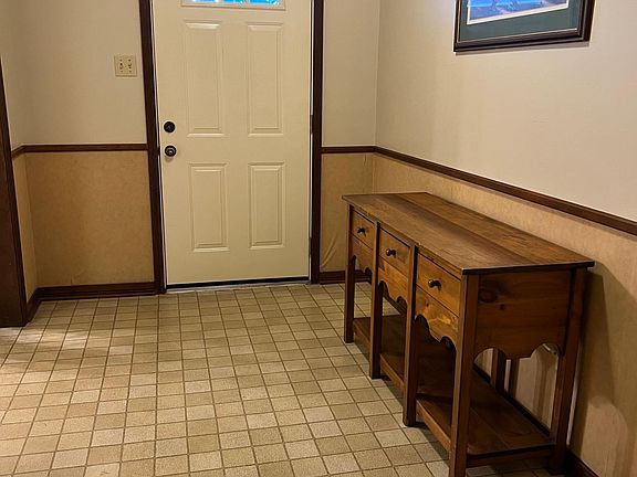 3rd image of 108 C St