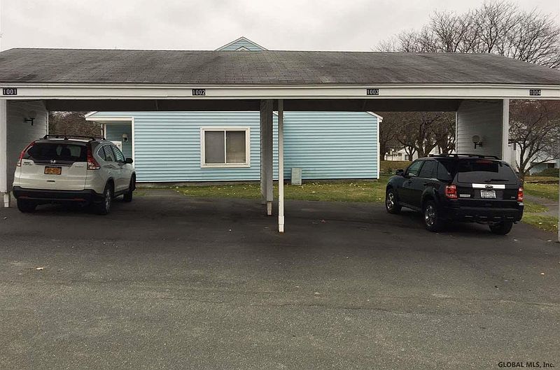 3rd image of 1004 ROCKPORT Court