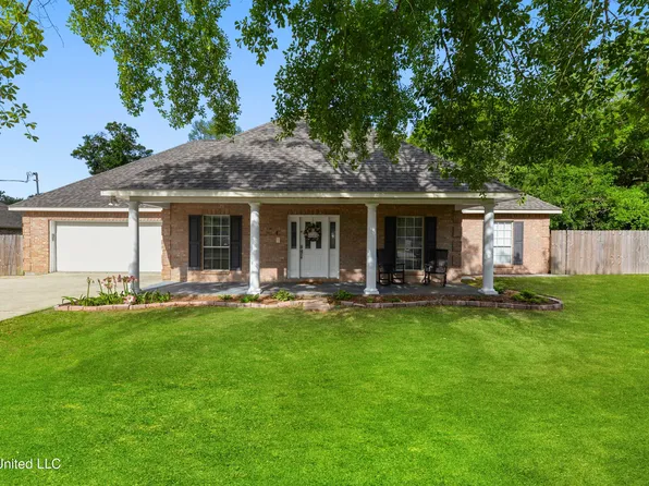 11063 Amber Dr, Diberville, MS 39540