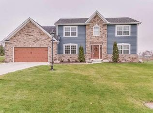 8579 Chaucer Cir E, Bristol, WI 53104