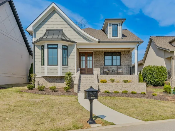 9249 Skyfall Dr, Ooltewah, TN 37363