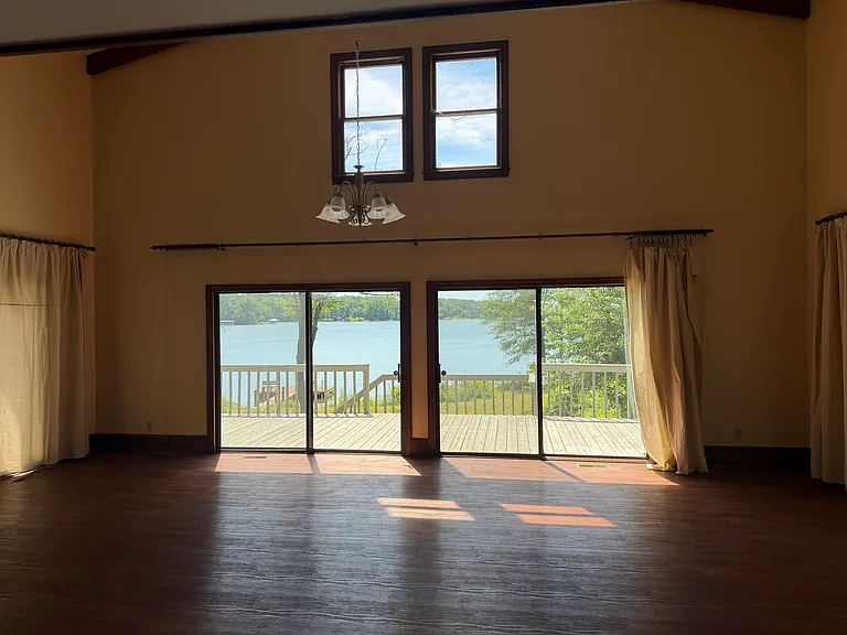 360 Jennings Rd — Photo 8