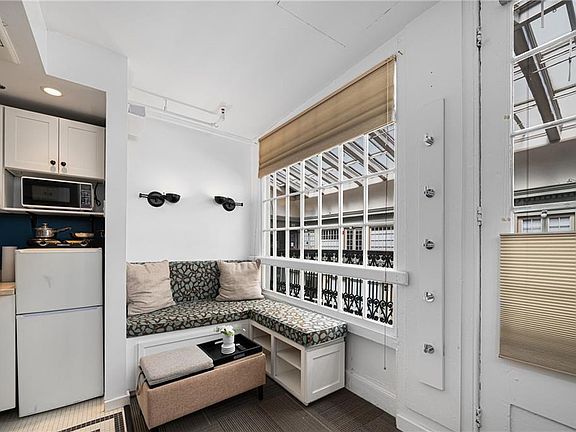 3rd image of 65 Weybosset St APT 304