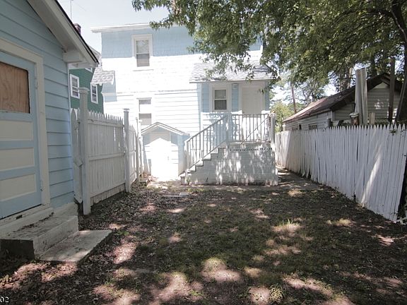 4th image of 10 Carolina Ave