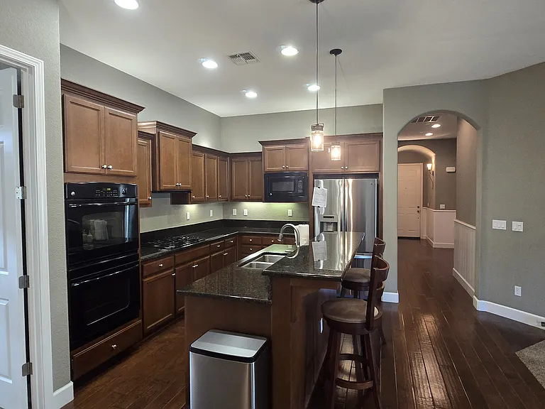 373 Marble Ln — Photo 2