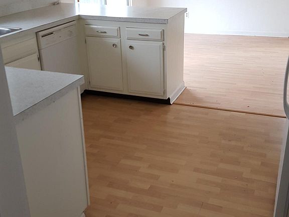 2nd image of 610 Sunflower Dr