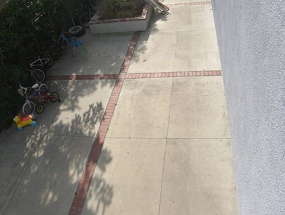 5th image of 7634 Comstock Ave APT A