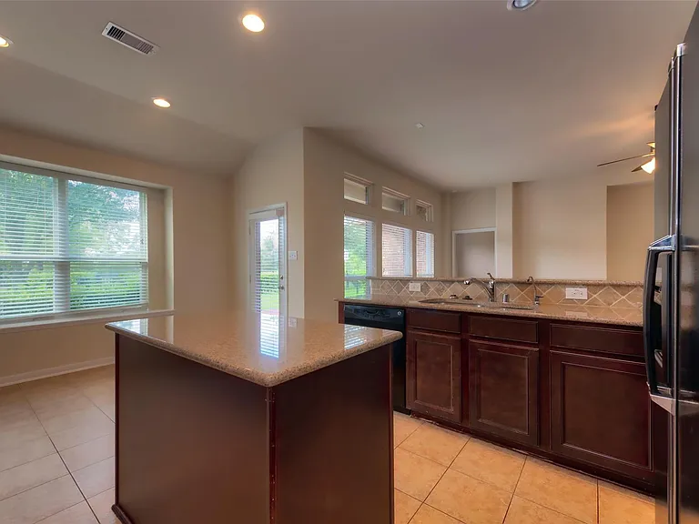 6906 Patterson Dr — Photo 13