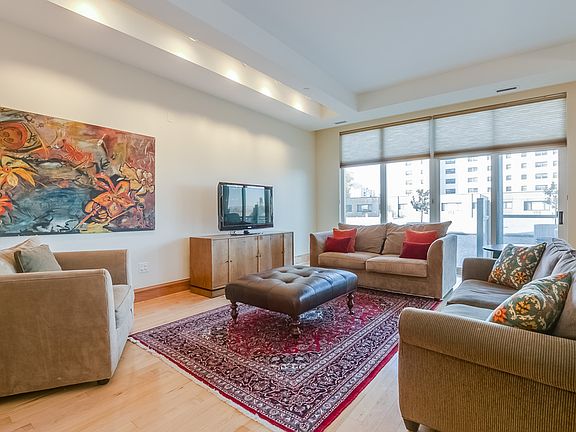 2nd image of 1313 N. Franklin Place #303