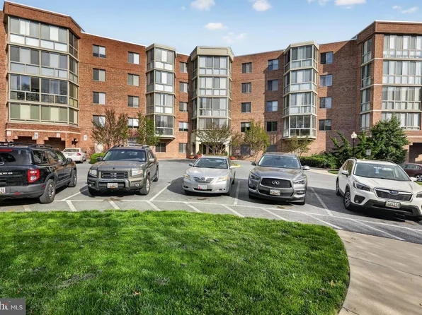 2904 N Leisure World Blvd APT 207, Silver Spring, MD 20906