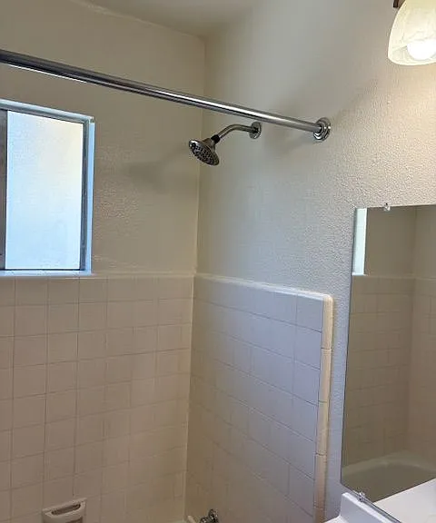 183 E Dana St — Photo 9