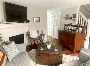 1494 Granada Ave N, Oakdale, MN 55128